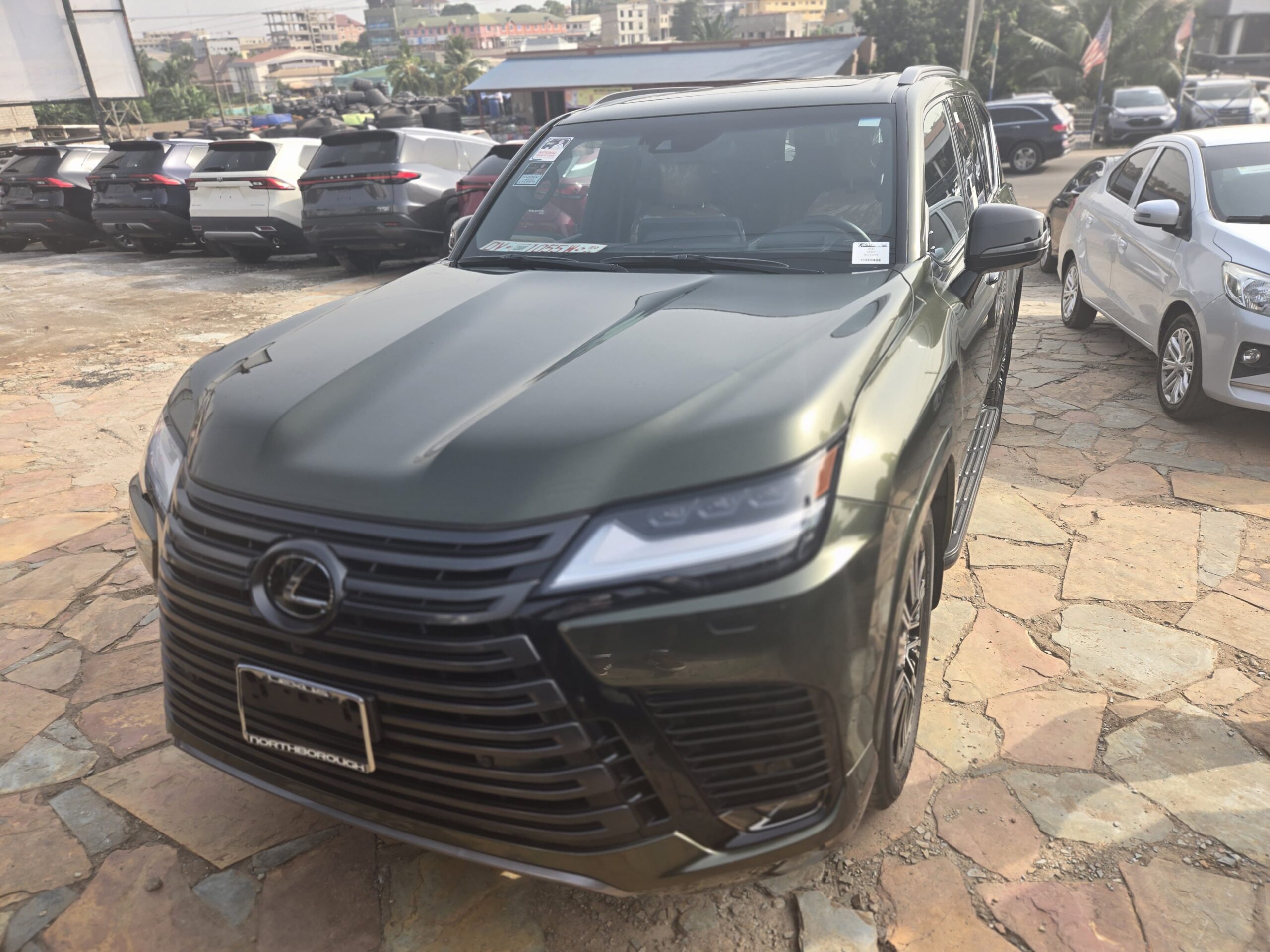 
								Lexus LX 600 – Green Exterior full									