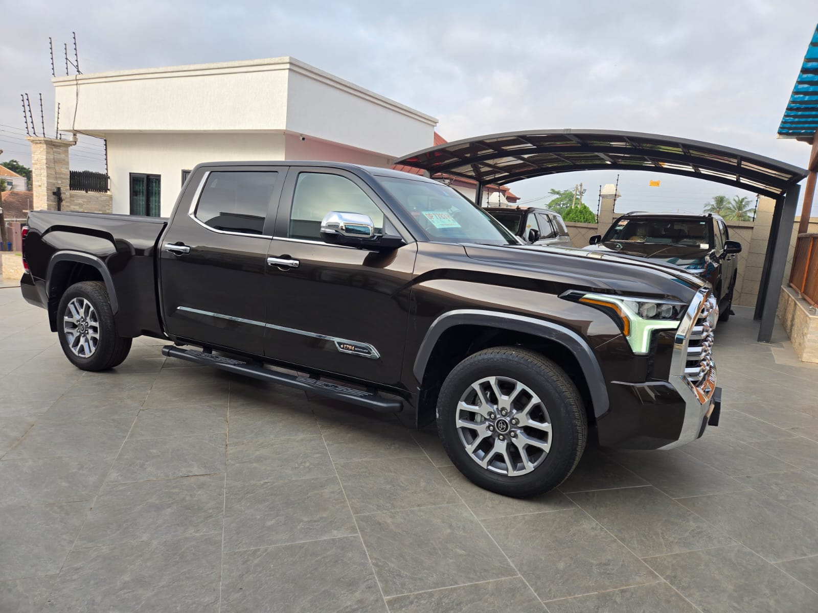 
								2024 Toyota Tundra full									