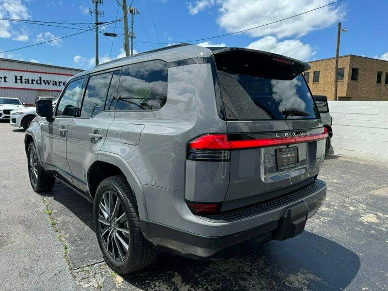 
								Lexus GX 550 Luxury SUV full									