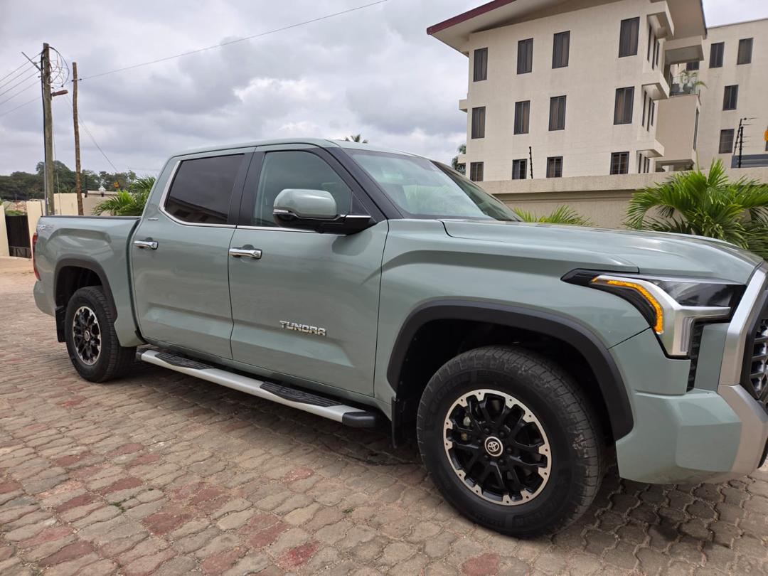 
								2024 Toyota Tundra Limited TRD Off-Road. full									