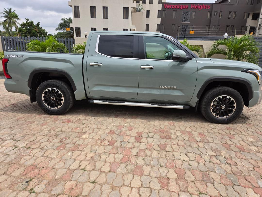 
								2024 Toyota Tundra Limited TRD Off-Road. full									