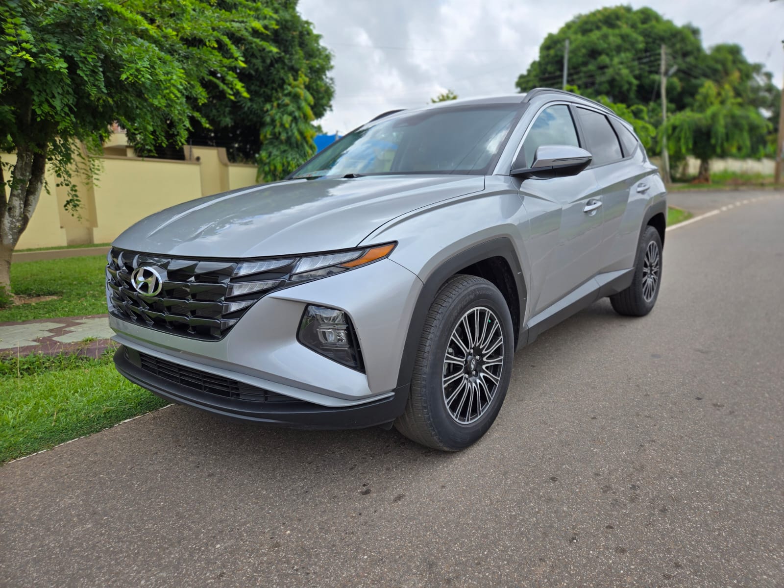 
								*2022 Hyundai Tucson Essential AWD* full									