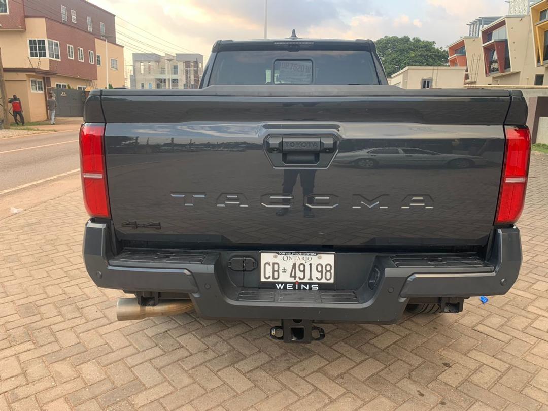 
								2024 Toyota Tacoma TRD Sport full									